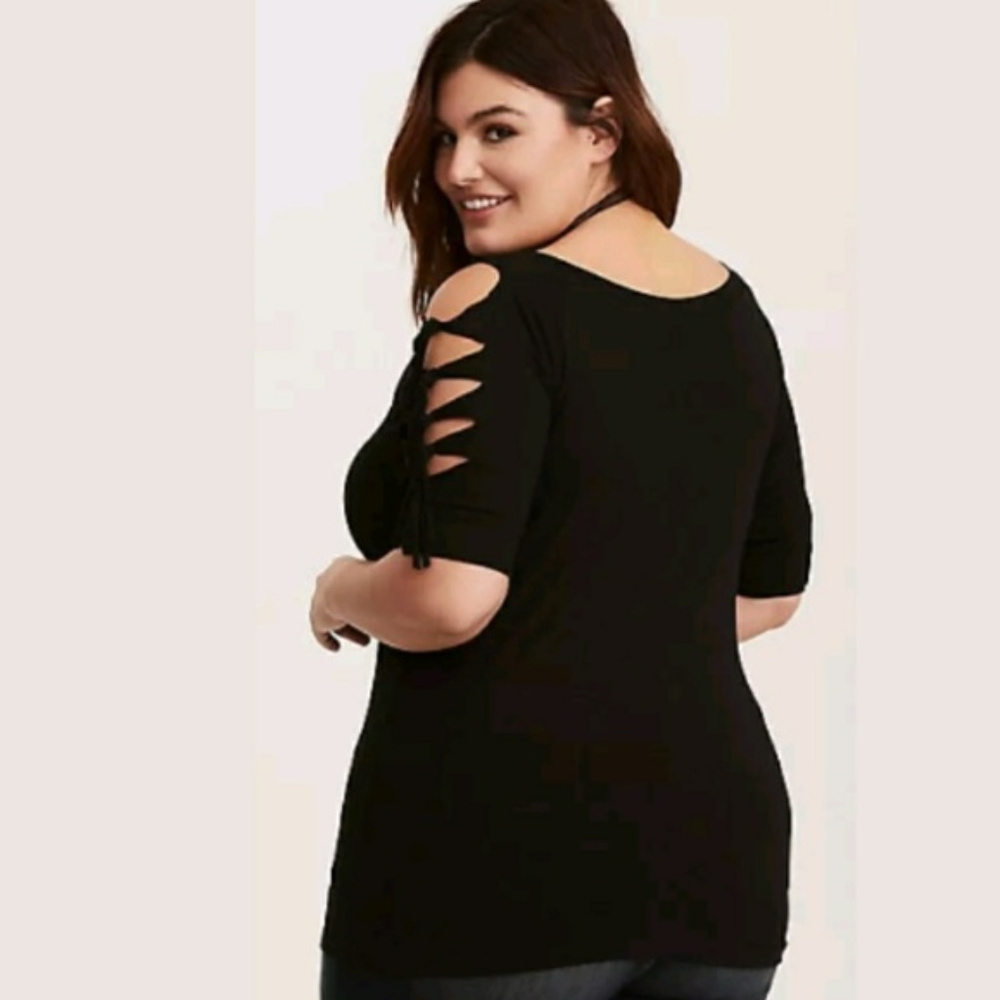 Torrid black tied knot tee shirt